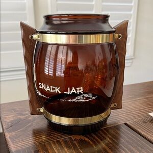 Siestaware Amber Snack Jar with Wooden Accents